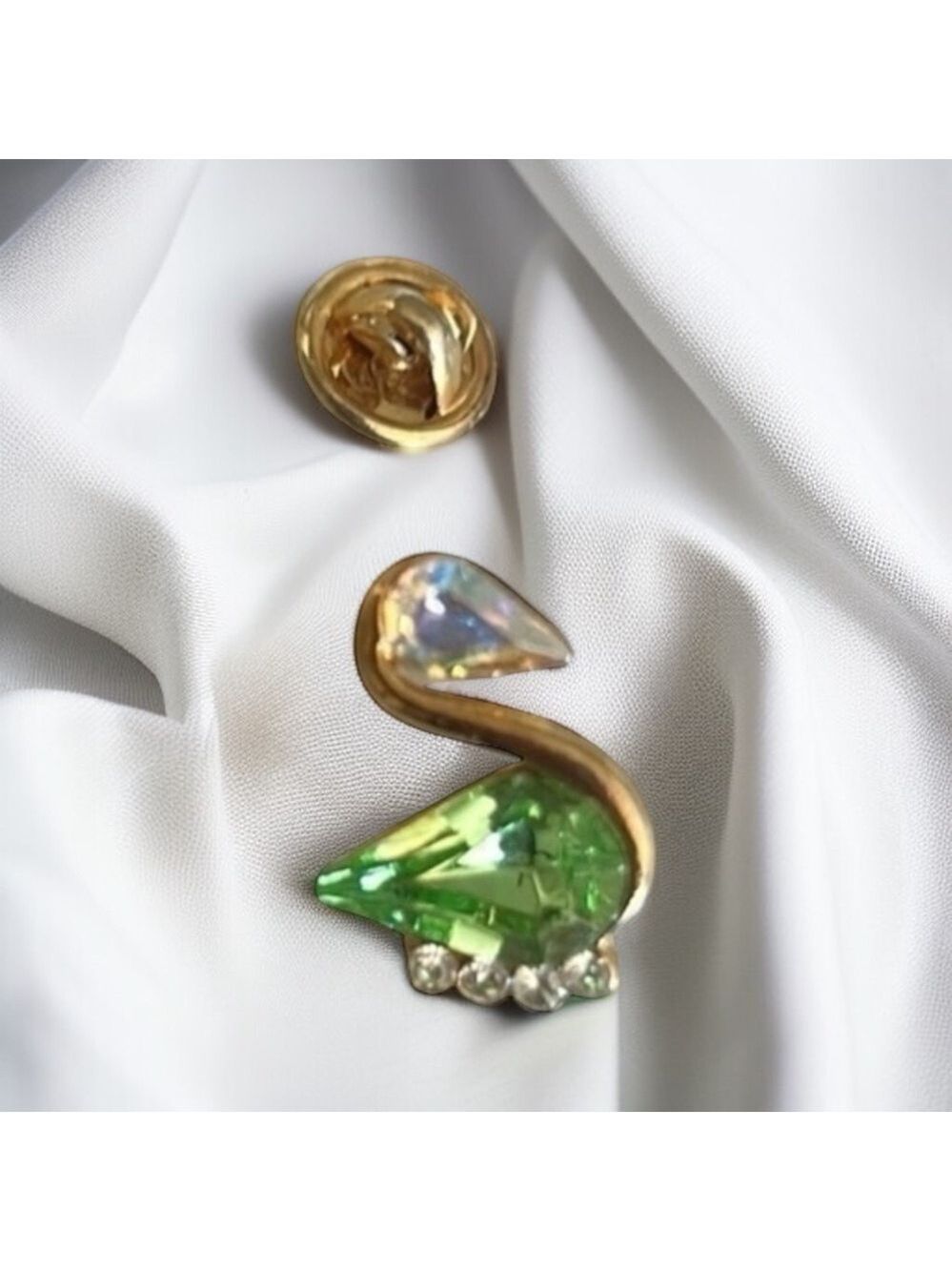 Vintage Peridot Tone Swan with Rhinestones Crystal with Metal Pinback Lapel Pin